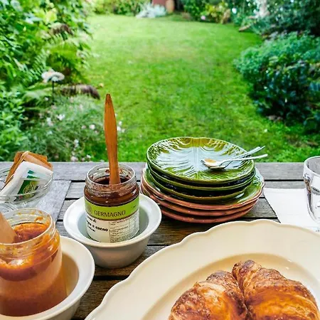 Portico Rosso Bed & Breakfast 2*