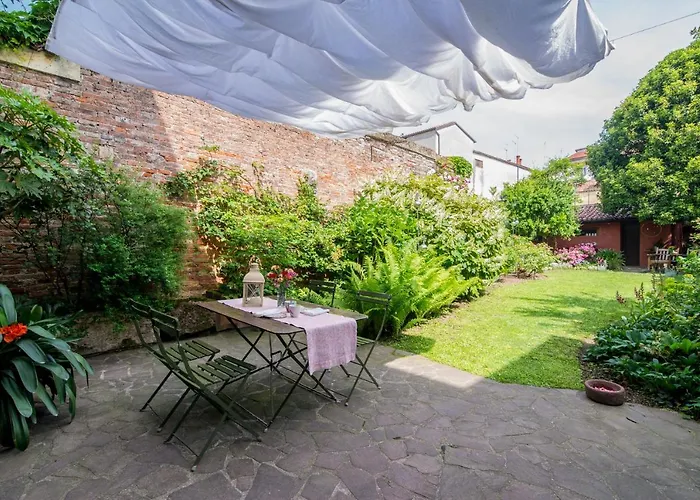 Couette-café Portico Rosso